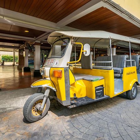 Royal Ivory Sukhumvit Nana Hotell Bangkok Exteriör bild