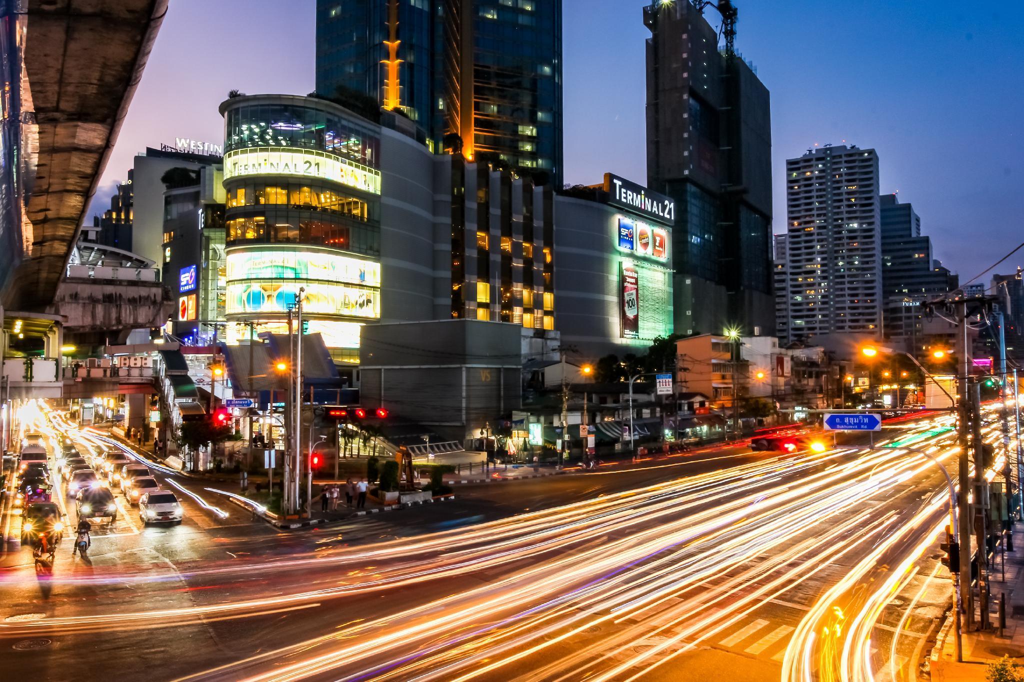 Royal Ivory Sukhumvit Nana Hotell Bangkok Exteriör bild