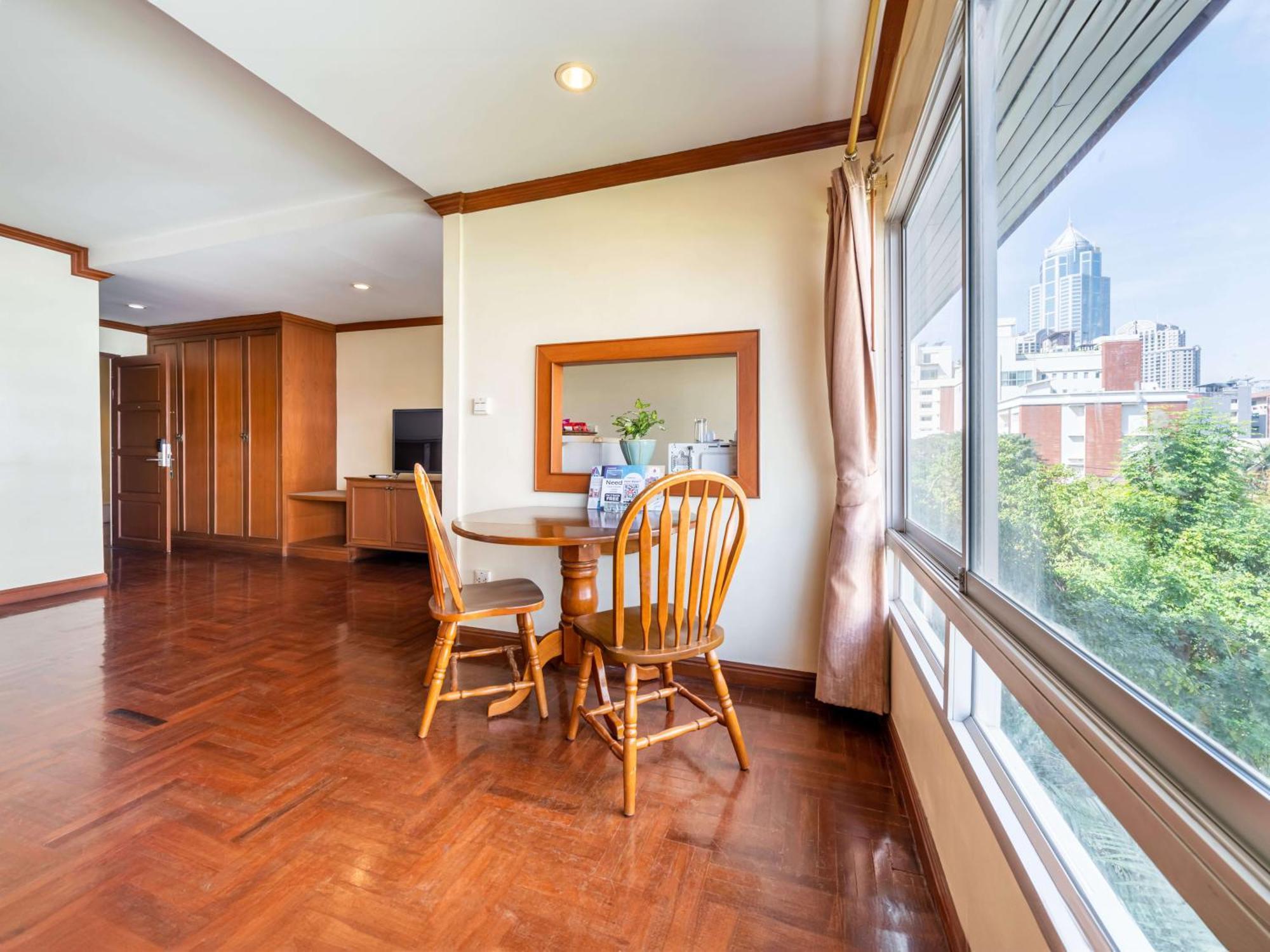 Royal Ivory Sukhumvit Nana Hotell Bangkok Exteriör bild