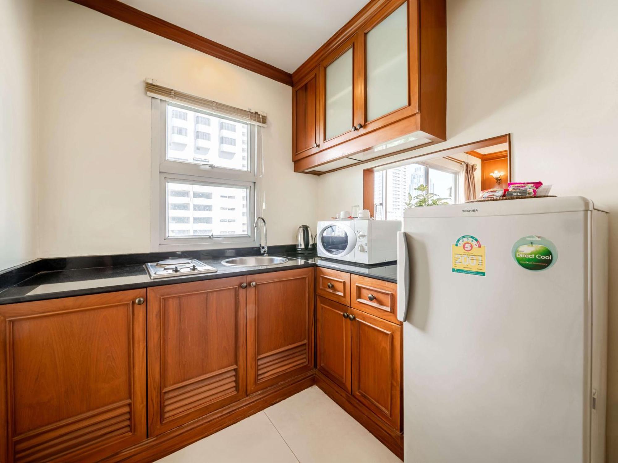 Royal Ivory Sukhumvit Nana Hotell Bangkok Exteriör bild