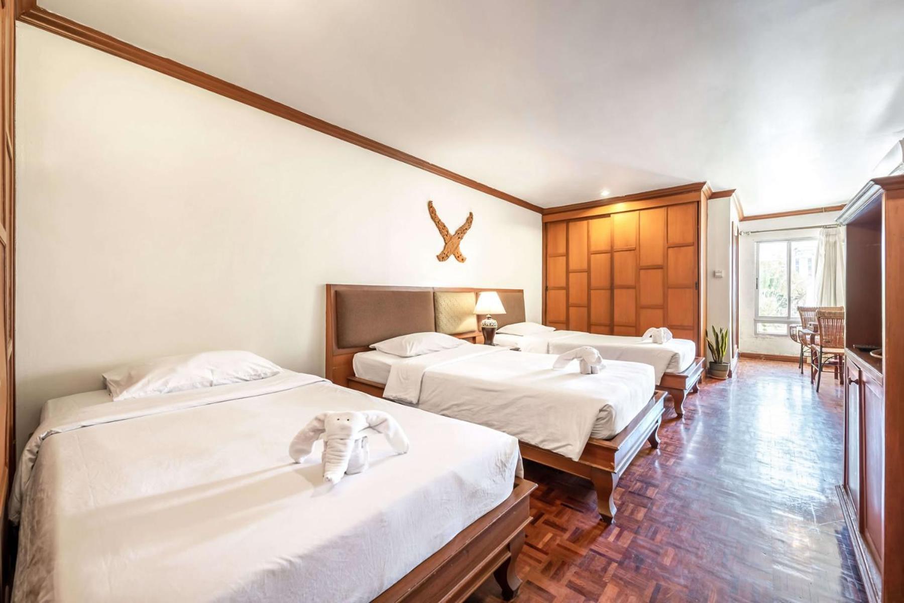 Royal Ivory Sukhumvit Nana Hotell Bangkok Exteriör bild