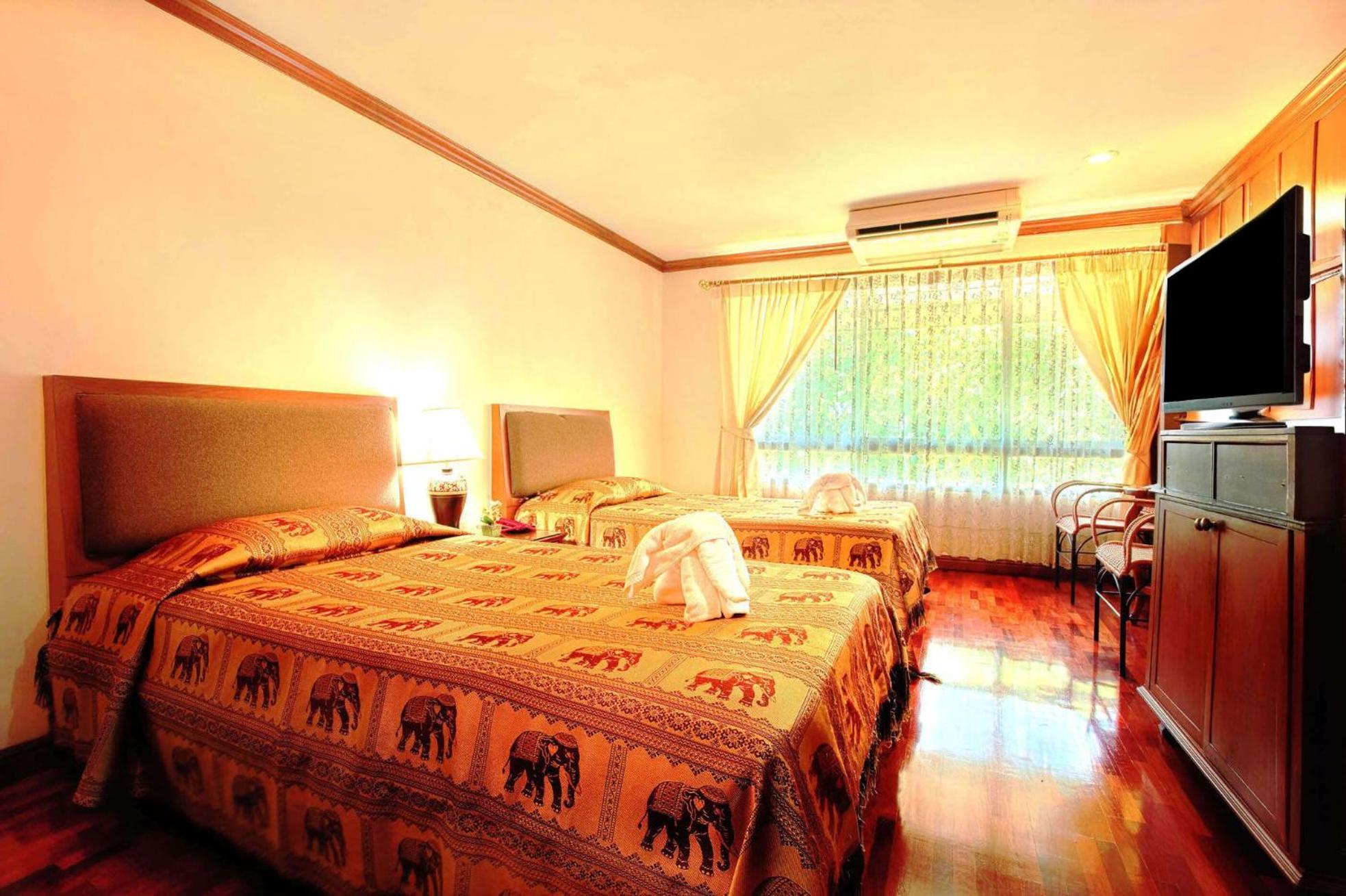 Royal Ivory Sukhumvit Nana Hotell Bangkok Exteriör bild