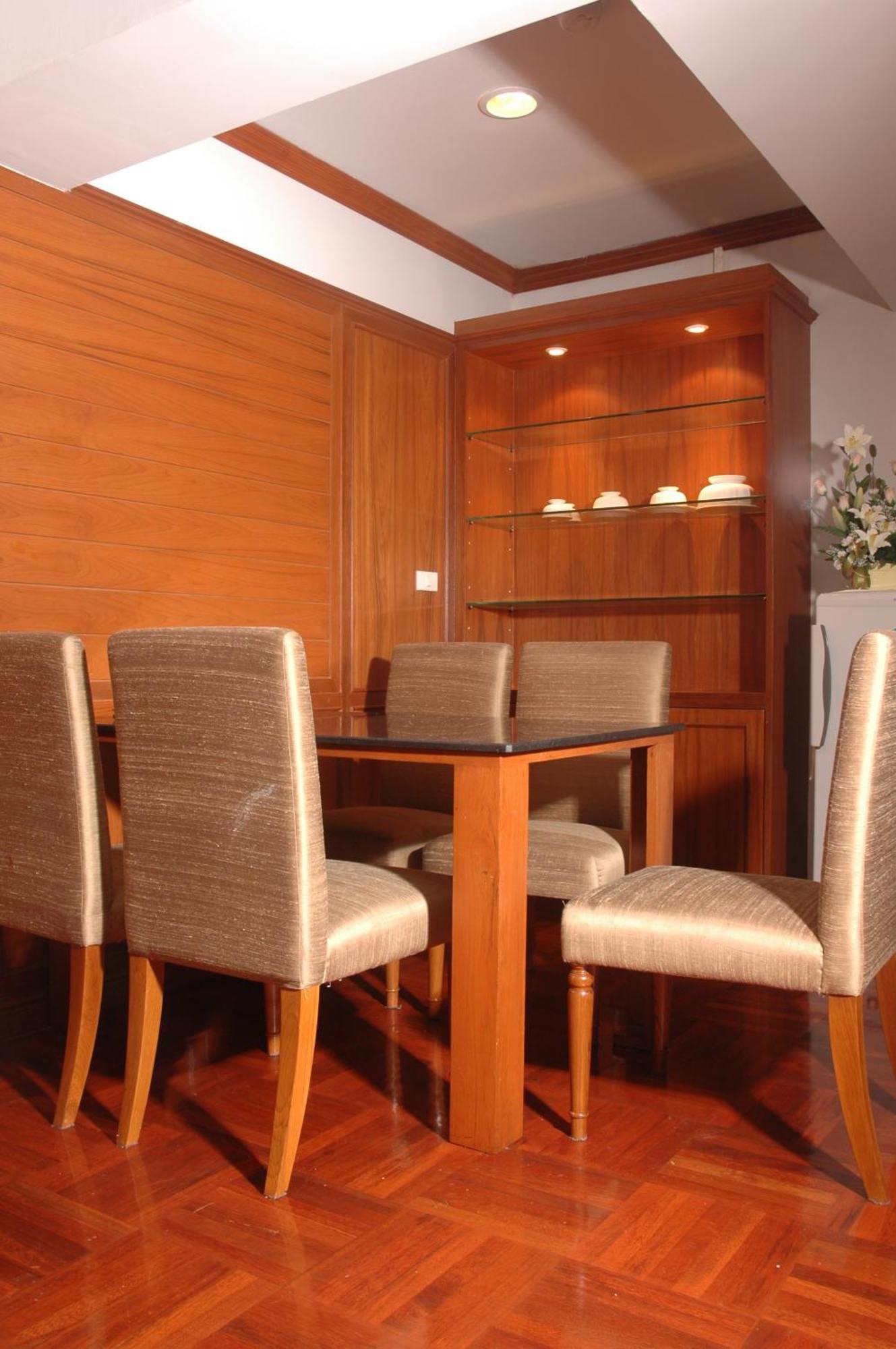 Royal Ivory Sukhumvit Nana Hotell Bangkok Exteriör bild