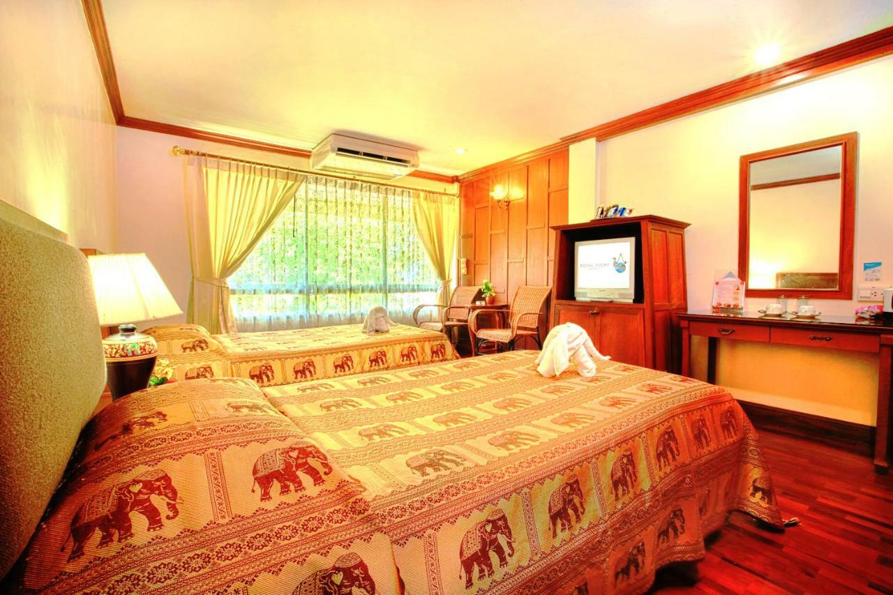 Royal Ivory Sukhumvit Nana Hotell Bangkok Exteriör bild