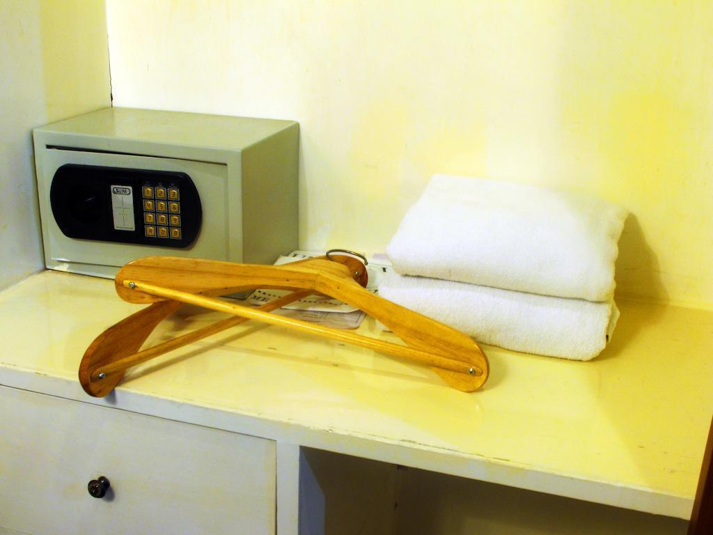 Royal Ivory Sukhumvit Nana Hotell Bangkok Exteriör bild
