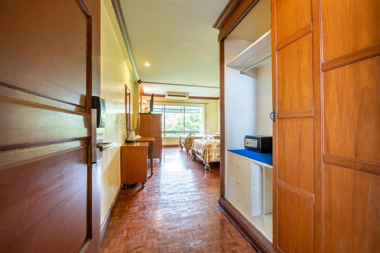 Royal Ivory Sukhumvit Nana Hotell Bangkok Exteriör bild